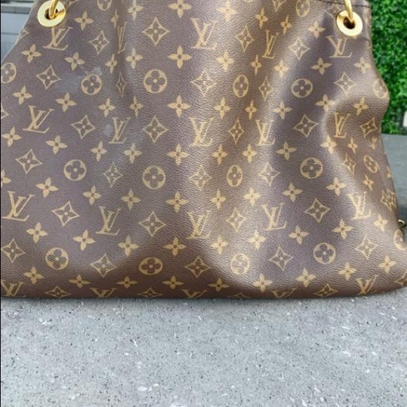 Authentic Louis Vuitton handbag - Picture 3 of 5